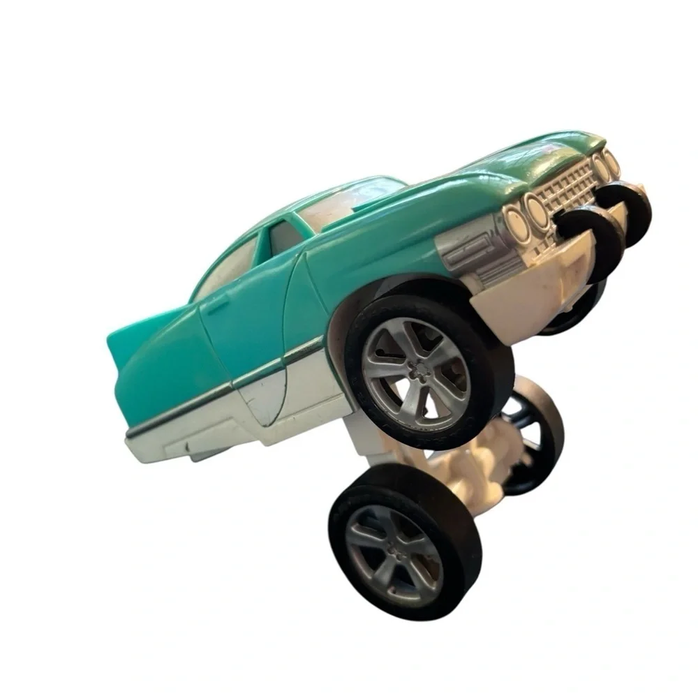 Fisher-Price Transforming CAR-NIVORES Hot Rod SHARK Toy Collector 2006 Hobbyist